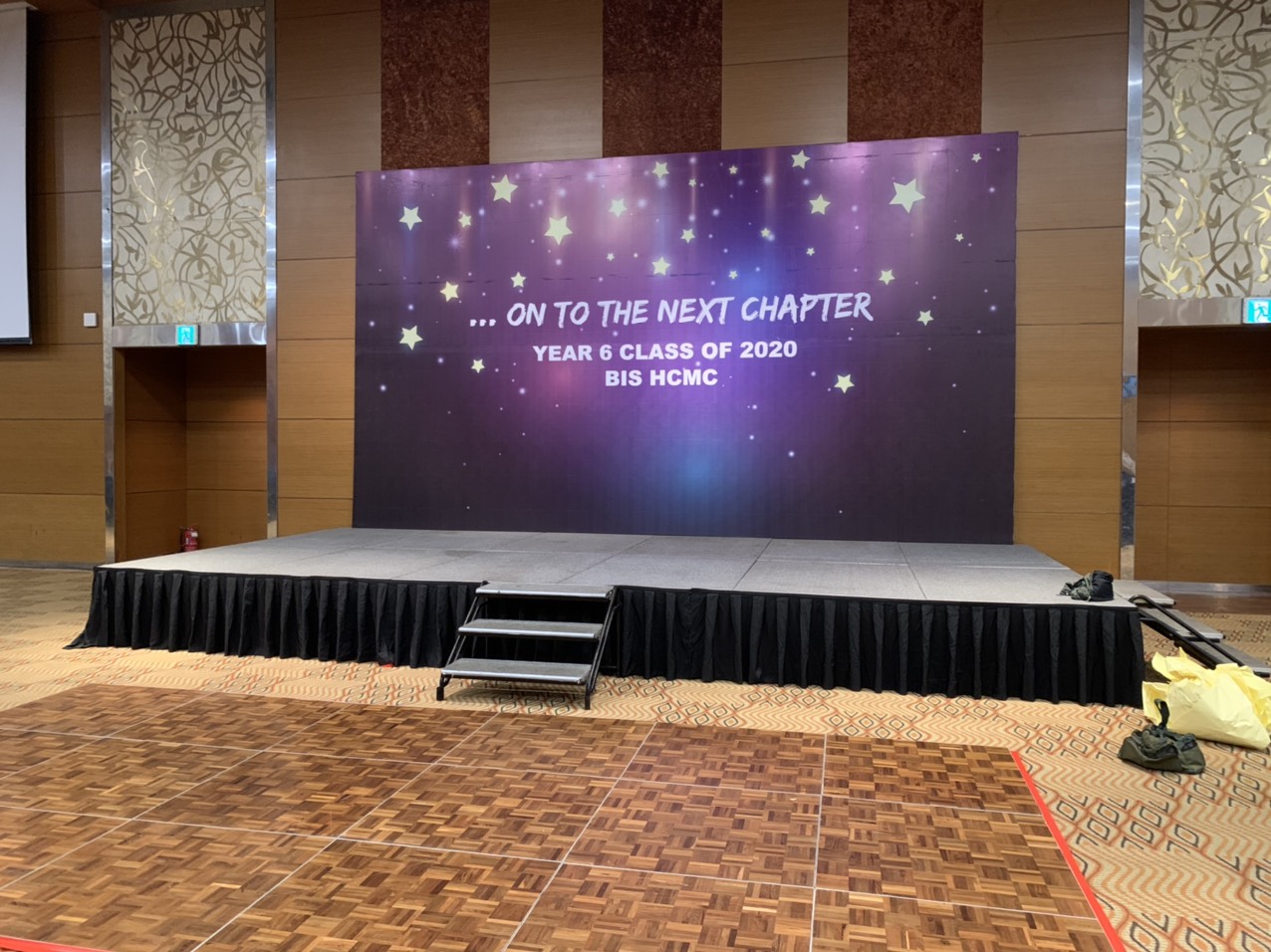 Backdrop-cong-ty